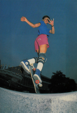 scienceversuslife:  Rodney Mullen at Southbank, 1984. Photo by Dobie. 