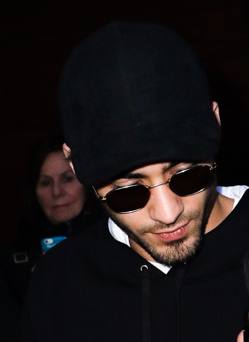 zaynthegreekgod:Zayn arriving back to his apartment in NYC - January 26