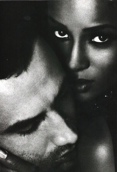 erospainter:  mirandacatt1:The Ballad of Sir E &amp; Little M  We broke a little