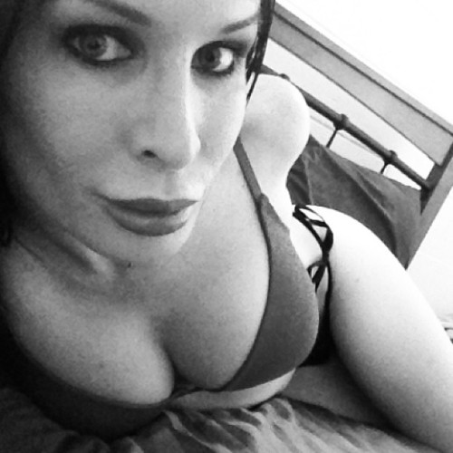 tgirlqueensland: Lazy #monday afternoon mmm am I the only one who loves Monday ??? #love #selfi