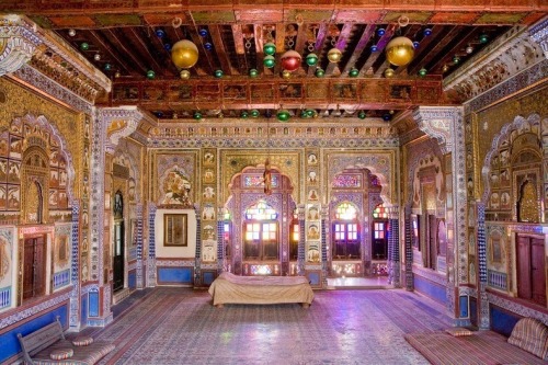 indiaincredible:Mehrangarh Fort, located in Jodhpur in the state of Rajasthan, is a massive fort loc