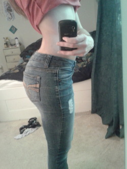 shhhow-dont-tell:  my ass in some ratty errand jeans- for my anon  