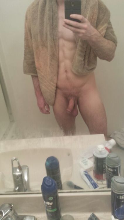 wildbait:  Shower time Posted by Reddit user GoneWildA1t at http://bit.ly/1lcHk96
