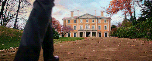 cinema-gifs:“No one ever made a difference by being like everyone else.The Greatest Showman (2017) D