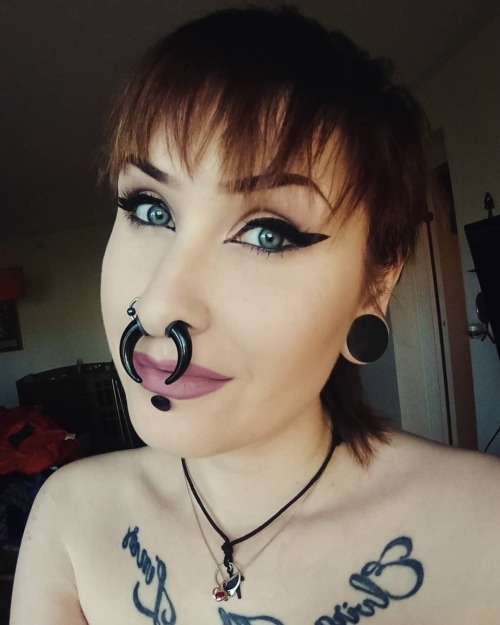 allthepiercingsandbodymods:Follow kamelsnigelliot on Instagram! ❤️www.instagram.com/kamelsni