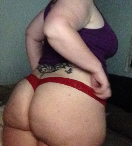 Fat ass white girl :) yep that&rsquo;s me