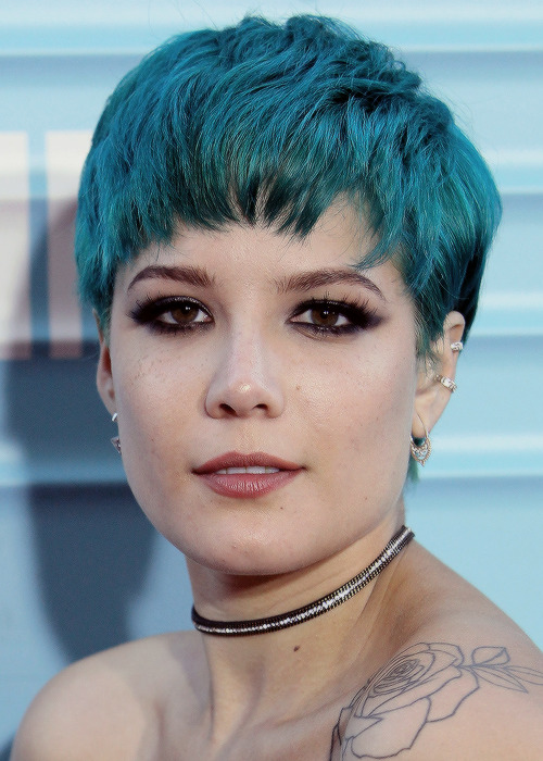 halseyghosts:   Halsey attends the premiere of Showtime’s ‘Roadies’ on June 6, 2016 in Los Angeles, California 