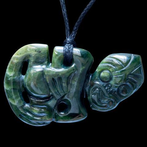 dandelion-winds: Hei-tiki   The Tiki is a very ancient symbol and is by far the least