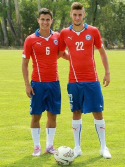 camarinesfutboleros:  Pablo Galdames y José