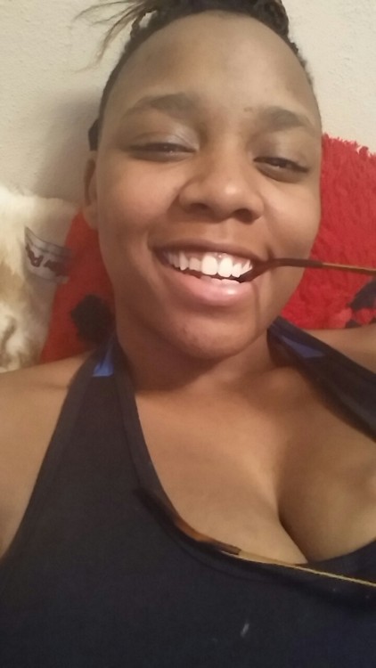 onemankingslife:pescatarian-princess:  Im winning 😉😉  Yes