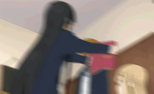 cheeralism:  gibsonsenpai:  akiyamn:  Ritsu doesn’t like that damn book.  *dbz noises*   