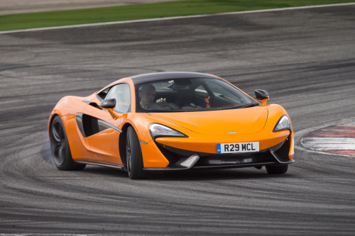 itcars:  570S Coupé: The First New McLaren Sports Series Model The McLaren 570S Coupé is the first – and highest powered – model launched in the recently announced Sports Series. Following its global debut at the New York International Auto Show