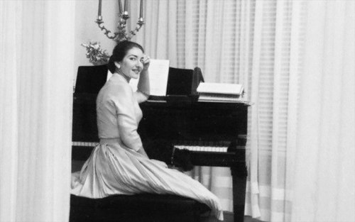 wehadfacesthen:Maria Callas at her piano, Milano, 1956