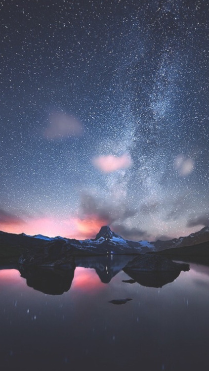 ehlockscreenstwo:  Like or reblog if you save, sweetheart 🌙