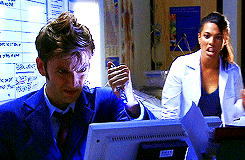 weeping-who-girl:  The Twelve Davids of Christmas Part 2 (3/12)  Ten Davids Sonic-ing