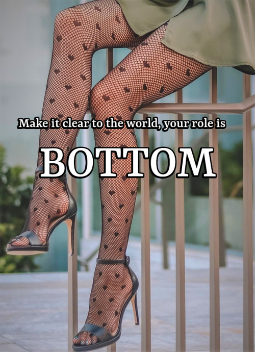 jessica-loves-panties:I love being a sissy bottom.