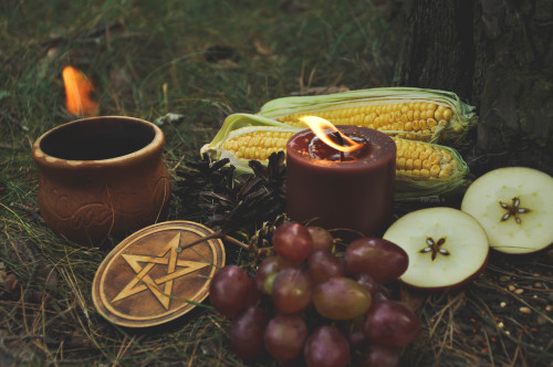 mabon altar