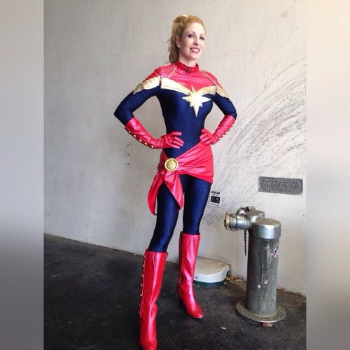 amazonmandy:  Had a fiasco today where car battery needed to be jumped and too hot and crowded for Sakizou.  Decided to put Captain Marvel back on.  Thank you all so much for the incredible comments and encouragement about Cap - I was very self conscious