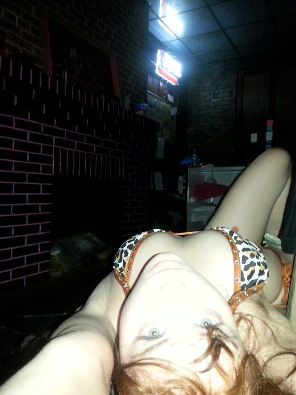 phoenix-the-exotic:  Bored and talking selfies  (At least I get to wear my collar!)