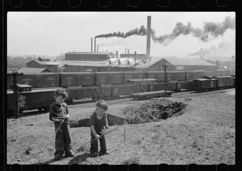 theverge:  DEPRESSION-ERA KIDS WERE MORE BAD-ASS THAN YOUYale’s searchable archive of over 170,000 Depression-era images yields some interesting glimpses into where/how kids used to play. Example: with hammers, near a dead dog, on top of a barn.This