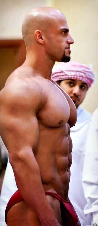 3leapfrogs:  beautifulmengaypics:  Follow me at: http://BeautifulMenGayPics.tumblr.com/ and http://GayComicsAndMore.tumblr.com/  •=• •=• •=•Come leap with me… 