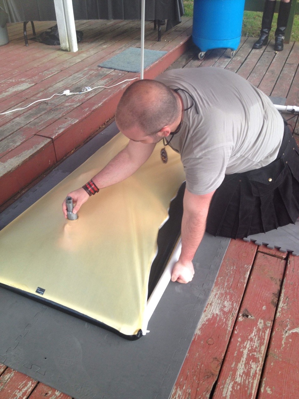 xrayeyesblue:  northmanatl:  Vacbed Demo I did at WNC Leathermen’s Domination VI
