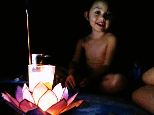 mother-of-the-earth: moonchild-3: My 3 year old before bed tonight, She calls meditation “wish