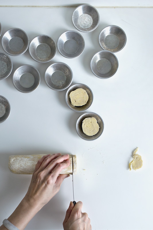 foodffs:  ZERO-FOLDING PASTEL DE NATA, A HYBRIDReally nice recipes. Every hour.Show