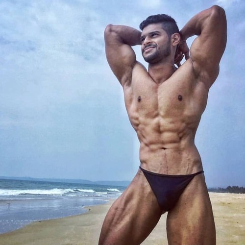 More sexy Navin Naik- love his sculpted pecs! **Check out @desispeedo on Instagram for more South As