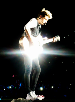 niallar:  niallurby: x  #his penis is a light from the heavens x 