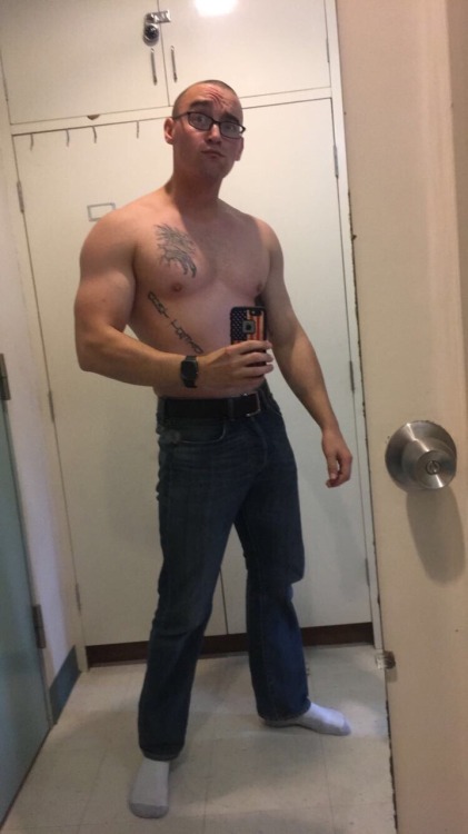 caughtjerking:  Bryce is 24 yrs old and a Marine currently stationed in Japan. He is a fitness enthusiast and is always proud to show off his massive bulge. I find him sexy because of his confidence. And of course, he is packing serious sausage meat!!!
