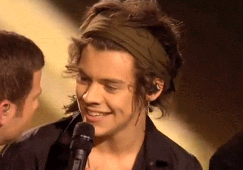 Everyone needs Harry with an earing on their blog