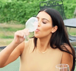 thekardashiangifs:  Me af