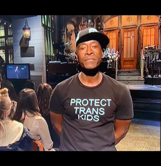 lizabethl: Why is this not FLOODING my feed?! Don Cheadle rocking this shirt while hosting SNL is EVERYTHING. Thank you, Don ❤❤❤ 