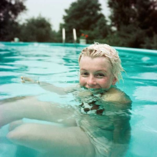 Private snap by Milton Greene of his houseguest at the time, Marilyn Monroe. Connecticut, 1955.