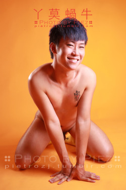 singa61:  Only Asianshttp://singa61.tumblr.com/