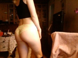 i-heart-bodies:  Anon: I’ve been dancing in my undies for hours now and it makes me feel good :3 Note: What a fantastic activity :P you have such a lovely booty! And I really like your undies~ I’m a big fan of just wearing a tank top and undies haha.