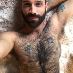 otternaturist:Hairy faces and slim bodies:http://otternaturist.tumblr.com