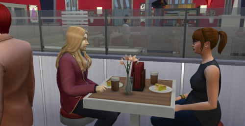 Noah and Ashley went on a cute little breakfast date at a fifties diner. Ashley ordered for the two 