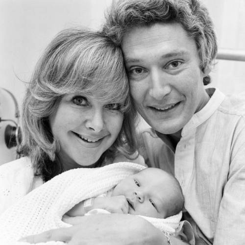 book-shish:  The Cumberbatch Family  BENEDICT ON GETTING HIS PARENTS’ BLESSING ON PURSUING HIS ACTING CAREER  “My father … turned to me,” Cumberbatch recalls, “and he said, ‘You’re better than I ever was or could be. You should