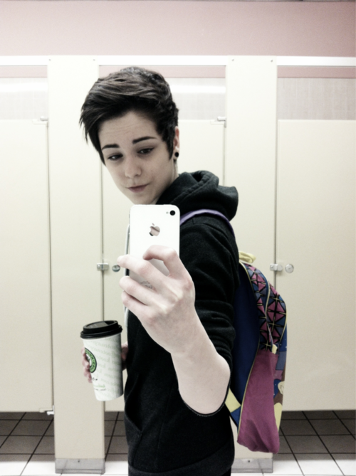 dyke-lesbian-photographies:  Dyke Lesbian Photos