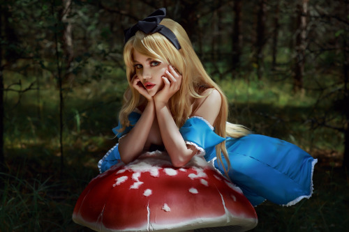 Alice in Wonderland jscottcampbellart &rsquo;s version of AliceKalinka Fox as AlicePhoto by