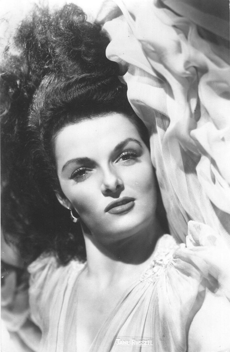 FULL-FIGURE GAL: A TRIBUTE TO JANE RUSSELL: Photo