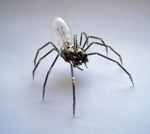 mymodernmet - Tiny Mechanical Insects Made of Watch Parts