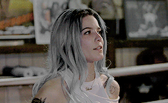 strangeslve:  @halsey: I know I’m not some hot male rockstar but if you guys wanna