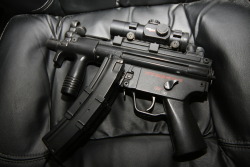 everyday-cutlery:  Tacticool Car Carry -