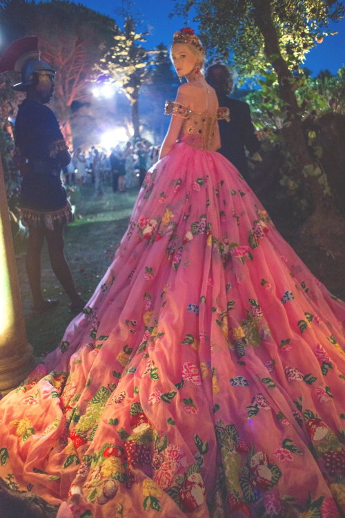 highfashionporn:  Dolce & Gabbana FW15 Alta Moda - “Floral Angels” by Hans Zatzka  