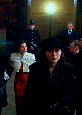 PEAKY BLINDERS FASHION[3/??] Lizzies Orange Gown And Cream Fur