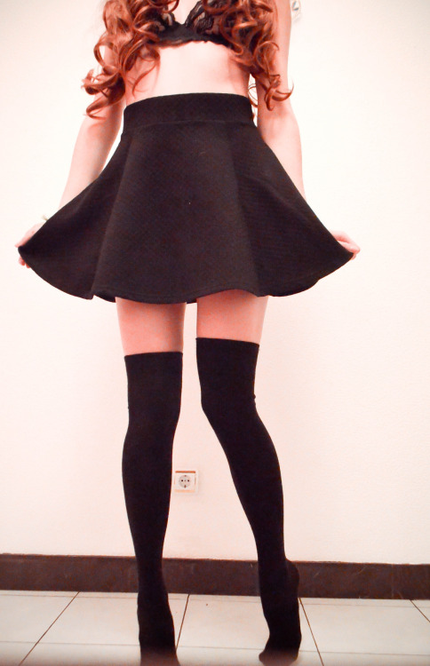 girlimg-legs:  www.girlimg.com/photo/18f600a6a28e3b46d03e7d048353a2b3