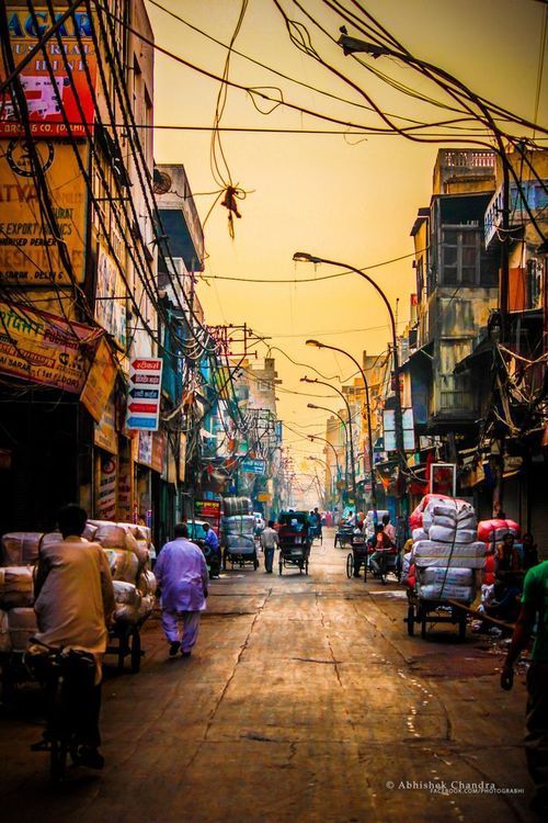 indiaincredible:  Early Morning Street Of India 